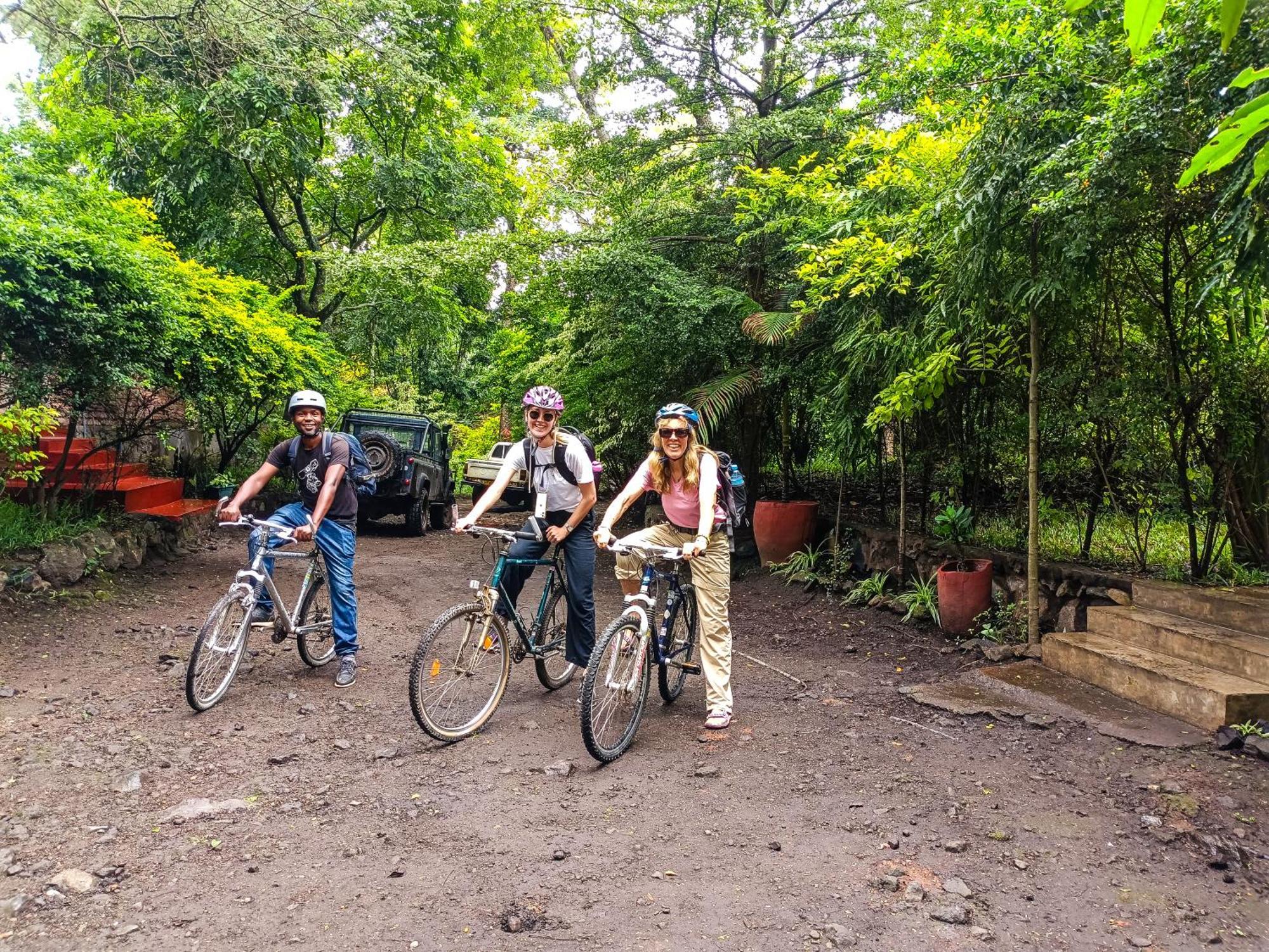 Shamba Hostel Usa River Экстерьер фото