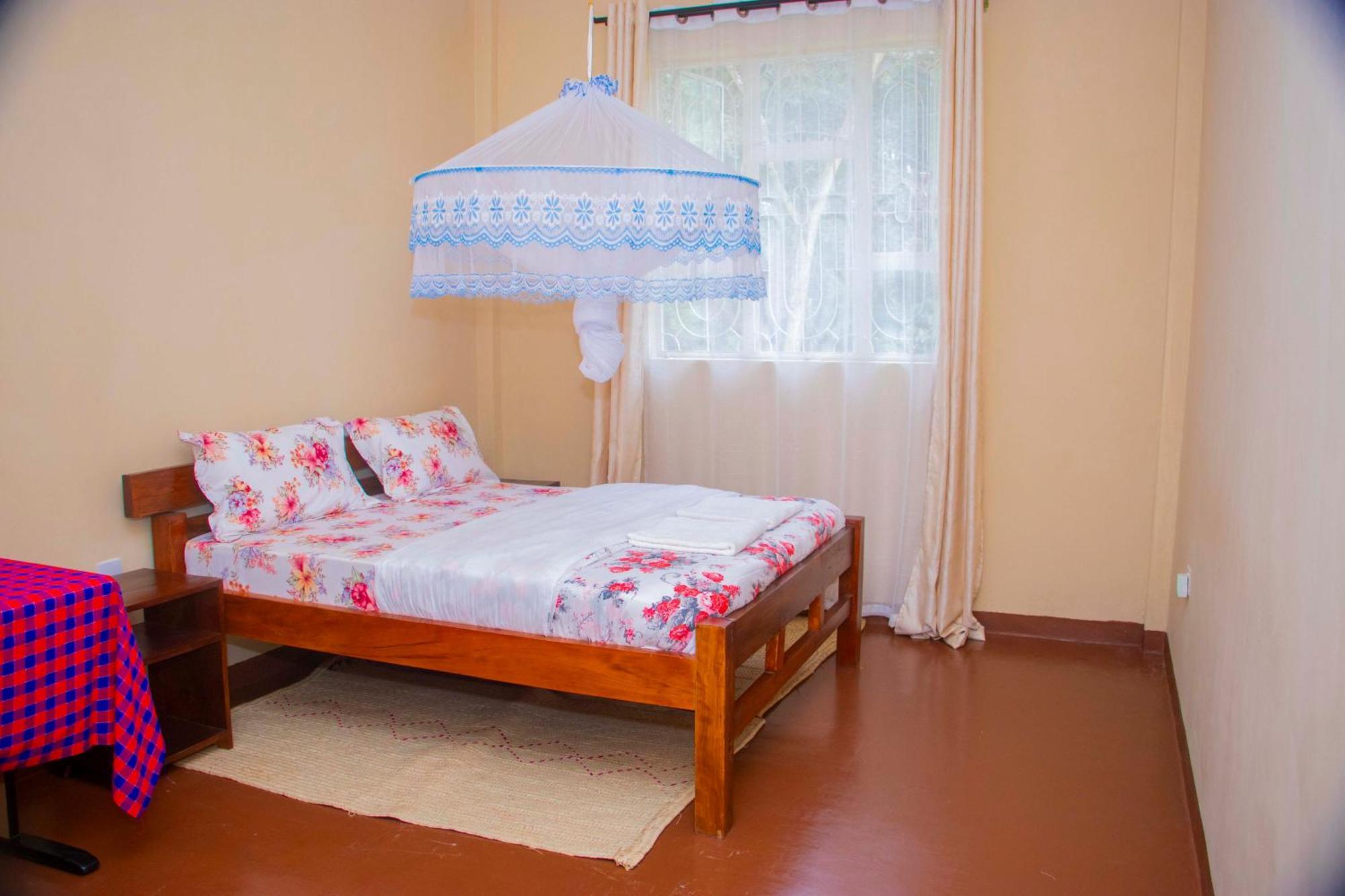 Shamba Hostel Usa River Экстерьер фото