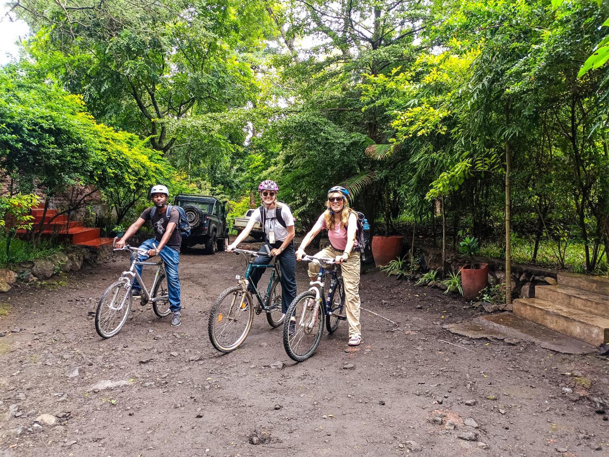 Shamba Hostel Usa River Экстерьер фото