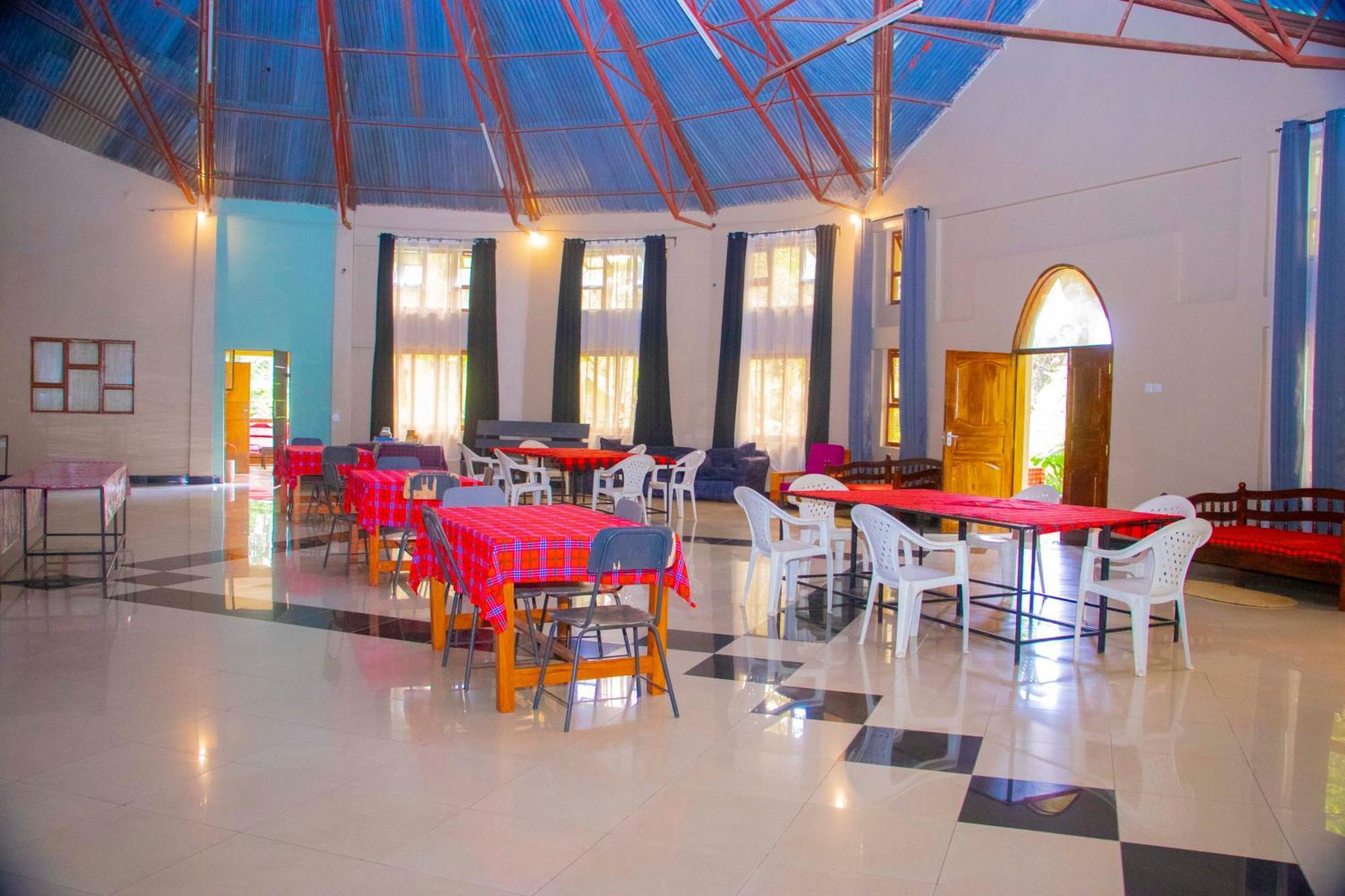 Shamba Hostel Usa River Экстерьер фото