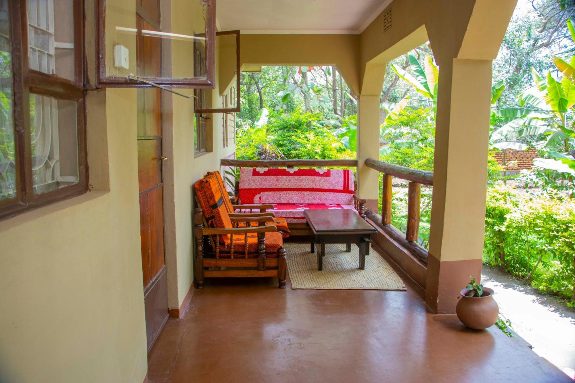 Shamba Hostel Usa River Экстерьер фото