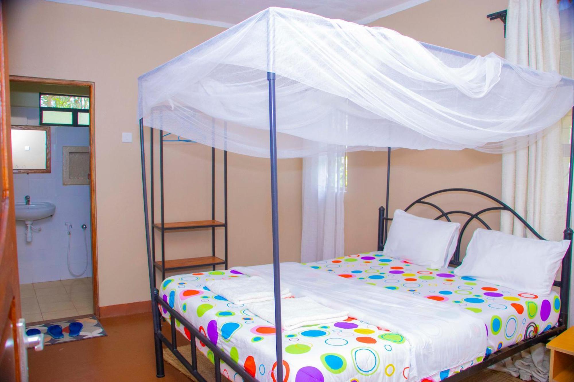 Shamba Hostel Usa River Экстерьер фото