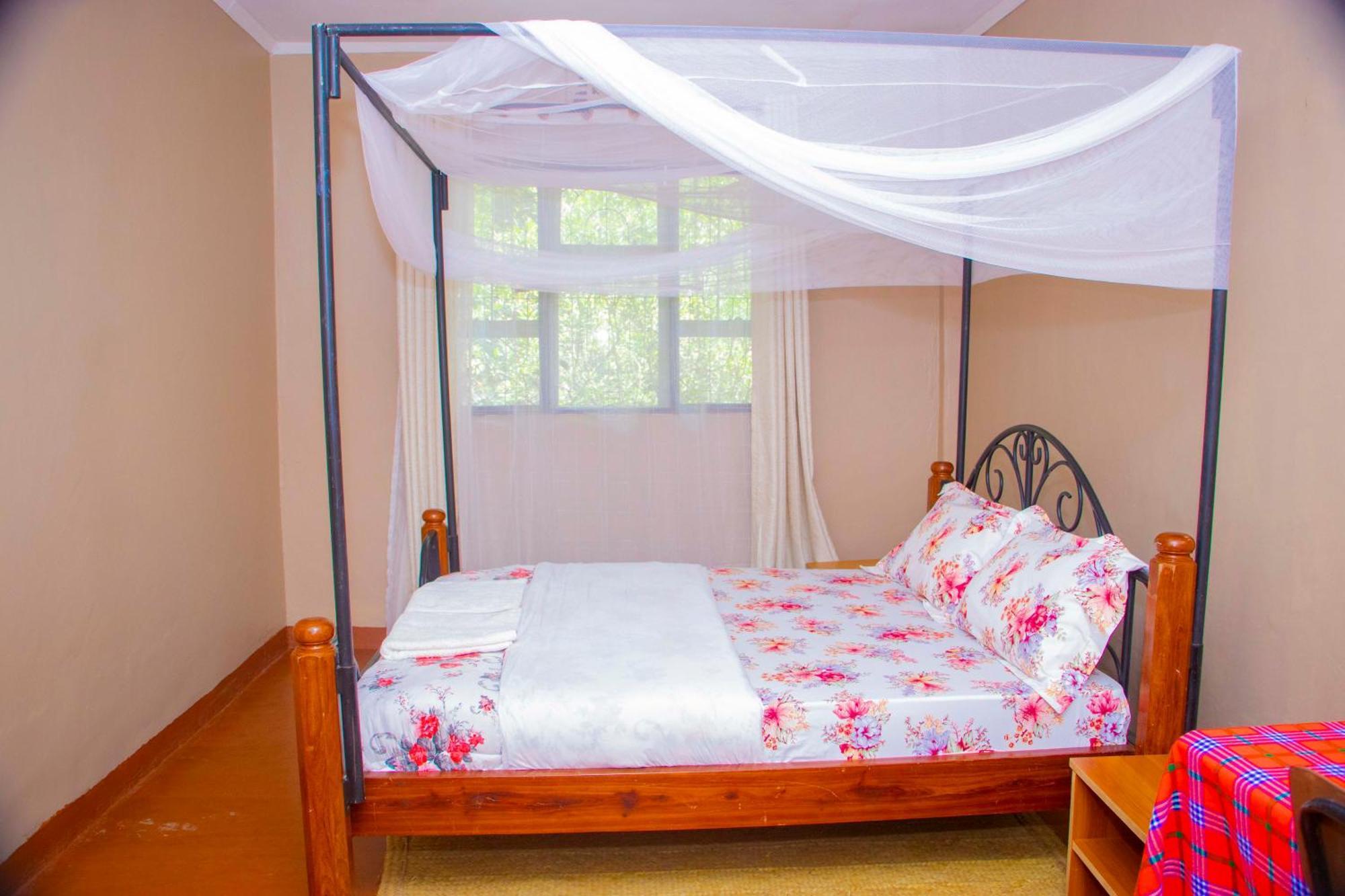 Shamba Hostel Usa River Экстерьер фото