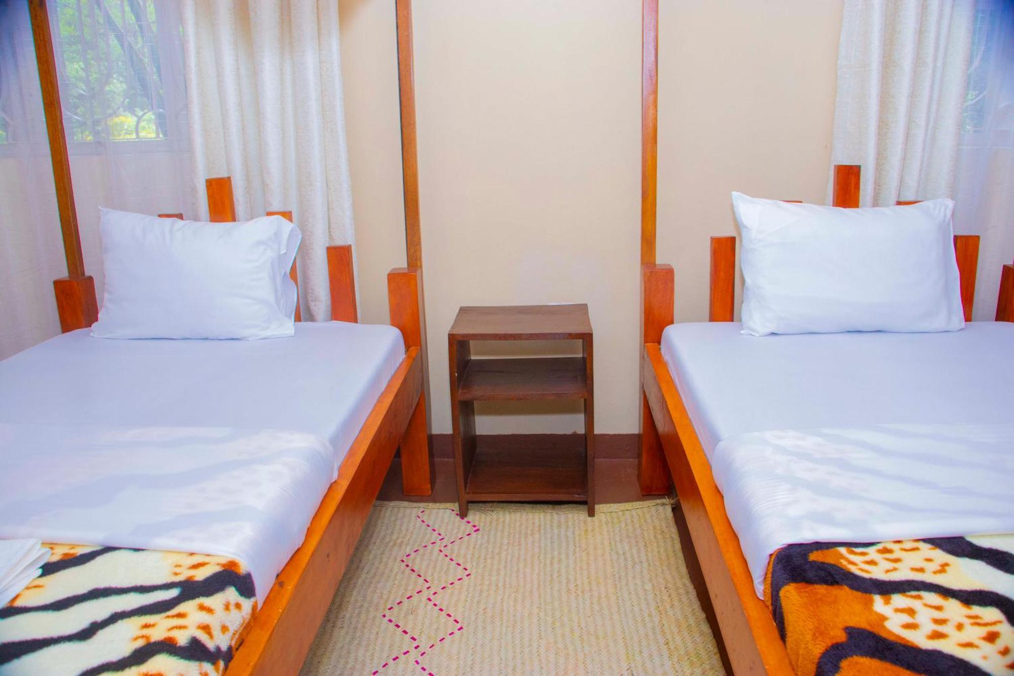Shamba Hostel Usa River Экстерьер фото